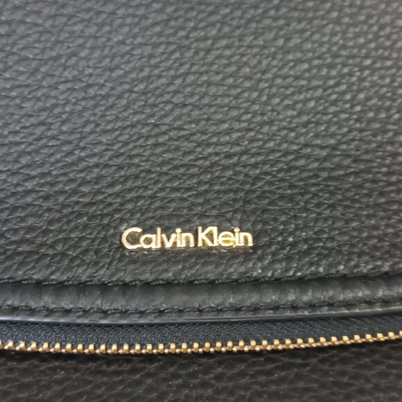 CALVIN KLEIN BLACK BAG WITH TASSLES - Picture 2 of 3